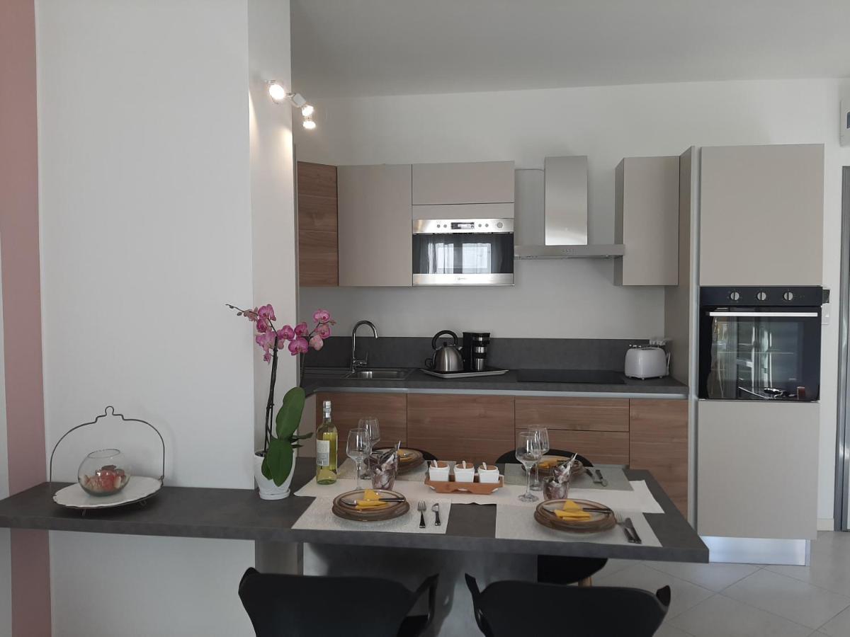 Appartamento 23 - Bilocale Vista Lago Тосколано-Мадерно Екстер'єр фото